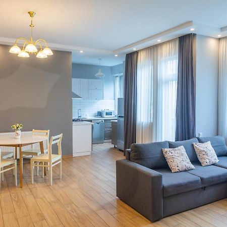Apartment By The Sheraton Batumi Bagian luar foto