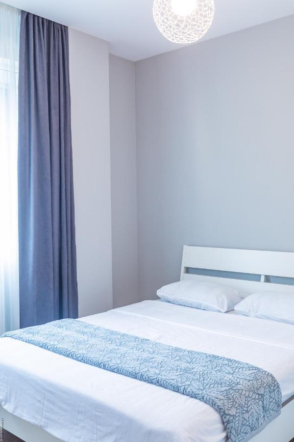 Apartment By The Sheraton Batumi Bagian luar foto
