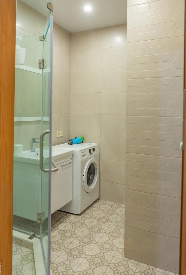 Apartment By The Sheraton Batumi Bagian luar foto