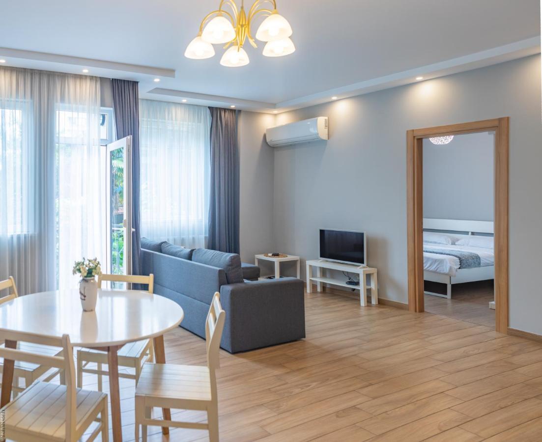 Apartment By The Sheraton Batumi Bagian luar foto